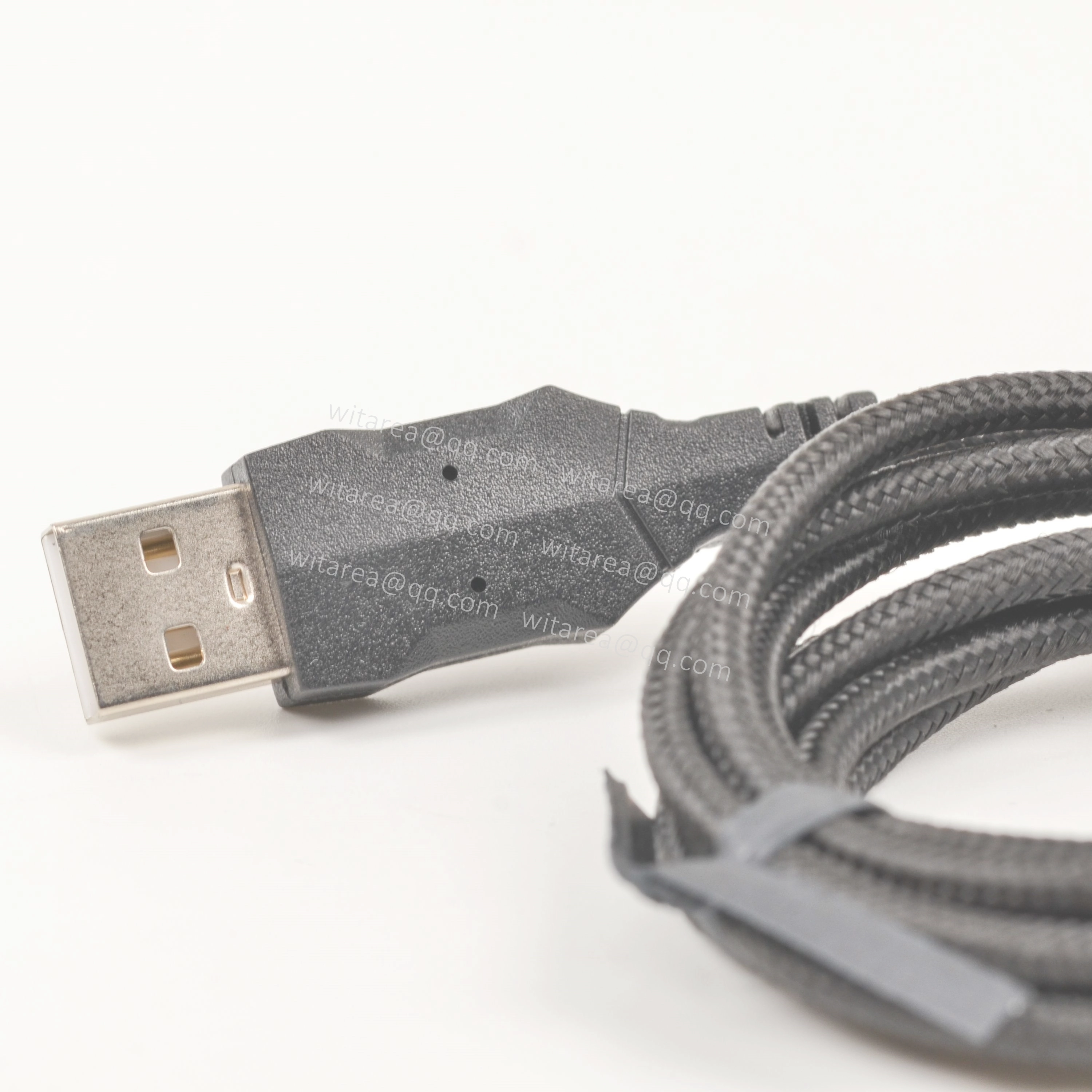 USB AM TO USB C angled cable