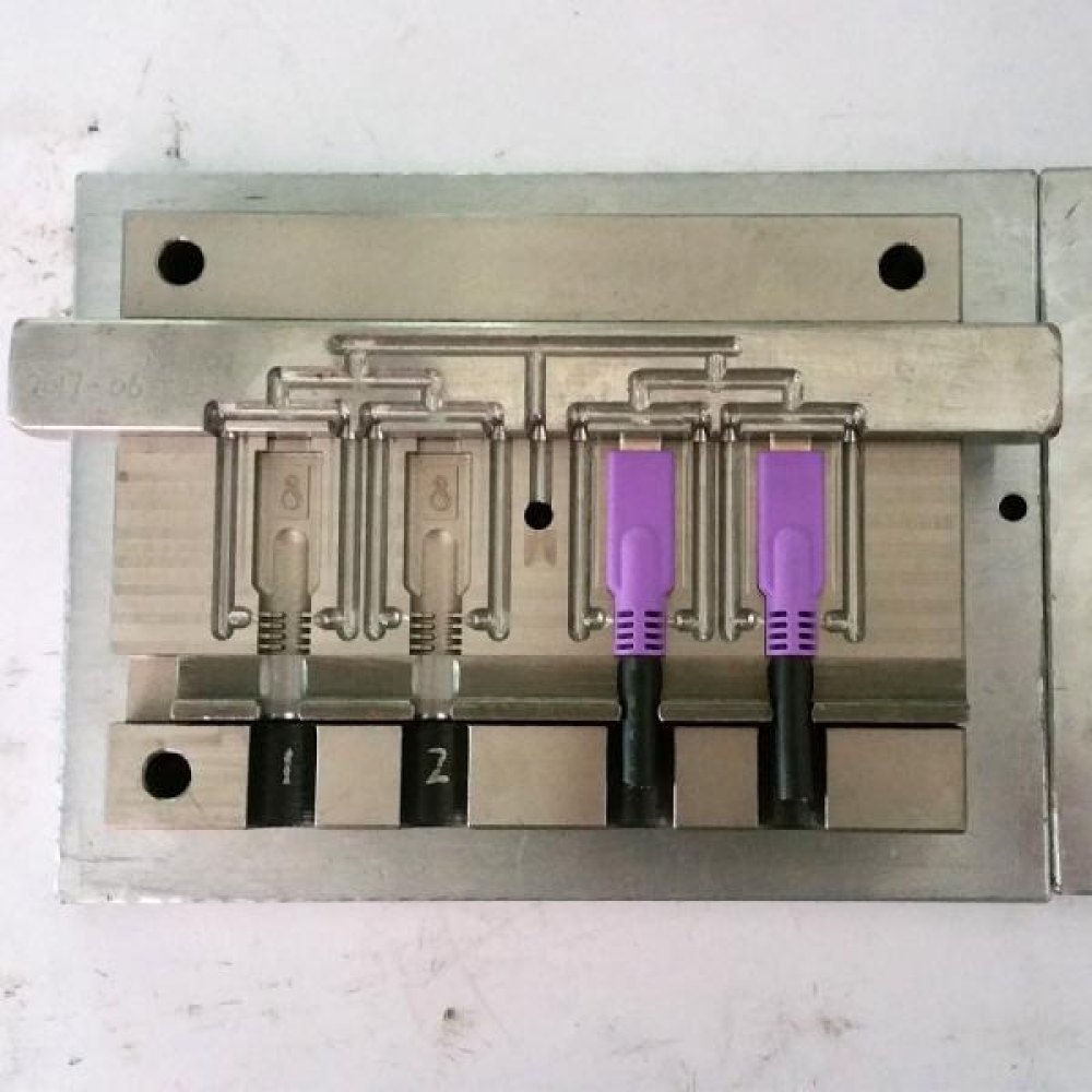 Custom USB Type-C Overmolding Tooling
